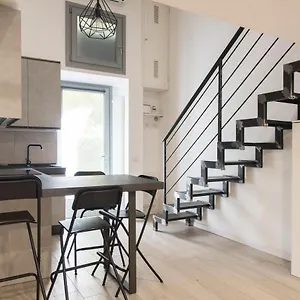 Apartment Youhosty - Pavia 7, Milan