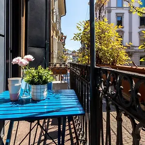 Joivy Charming With Terrace In The Very Heart Of , Milan Italy